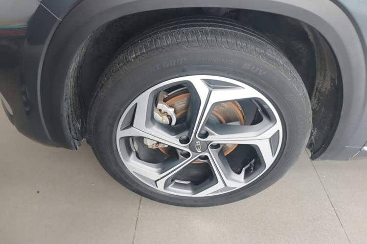 Used Geely Auto Monjaro L 2021 2.0TD DCT EVO Two-Wheel Drive Prestige Version Left Front Wheel Hub