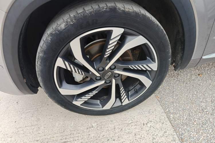 Used Geely Auto Monjaro L 2021 2.0TD DCT EVO Two-Wheel-Drive Flagship Version Left Front Wheel Hub
