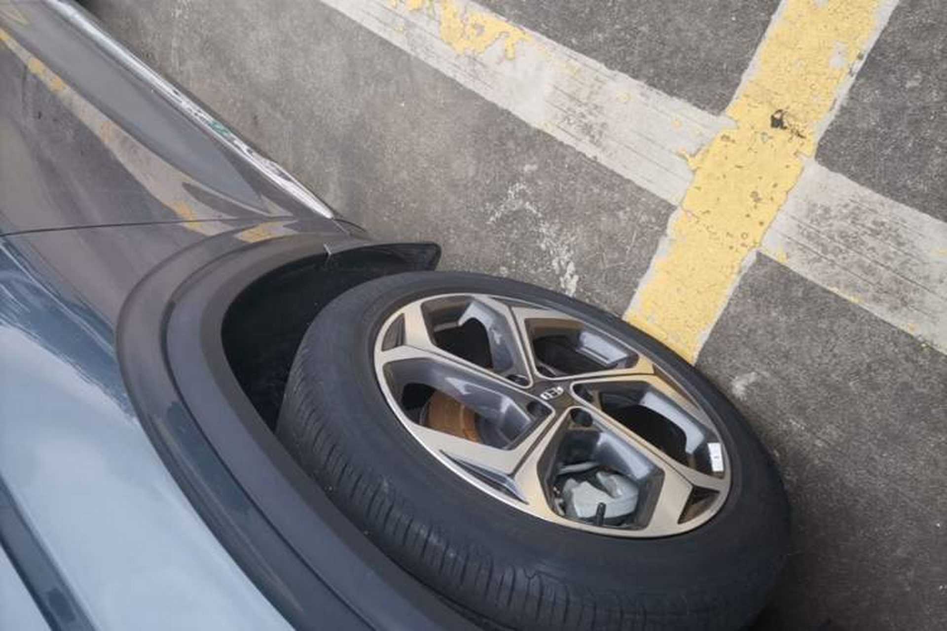Used Geely Auto Monjaro L 2021 2.0TD DCT EVO Two-Wheel Drive Prestige Version Left Front Wheel Hub