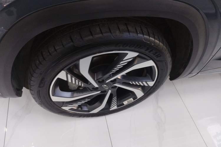 Used Geely Auto Monjaro L 2021 2.0TD DCT EVO Two-Wheel Drive Smart Luxury Version Left Front Wheel Hub