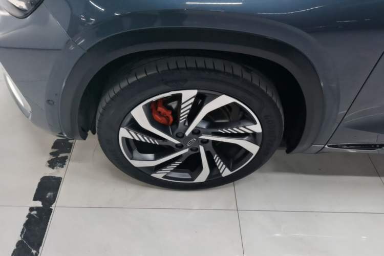 Used Geely Auto Monjaro L 2021 2.0TD DCT EVO Two-Wheel Drive Smart Luxury Version Left Front Wheel Hub