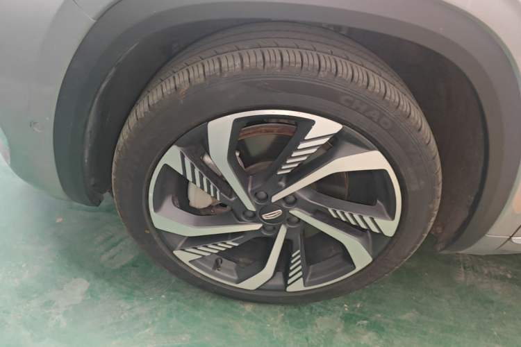 Used Geely Auto Monjaro L 2021 2.0TD High-Power Automatic All-Wheel-Drive Flagship Version Left Front Wheel Hub