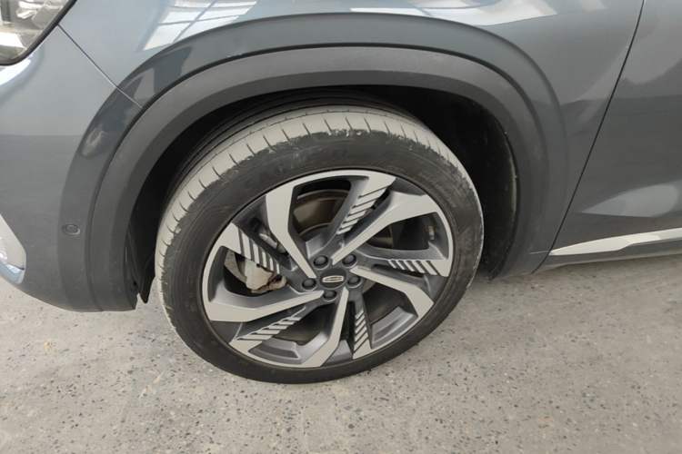 Used Geely Auto Monjaro L 2021 2.0TD DCT EVO Two-Wheel Drive Smart Luxury Version Left Front Wheel Hub