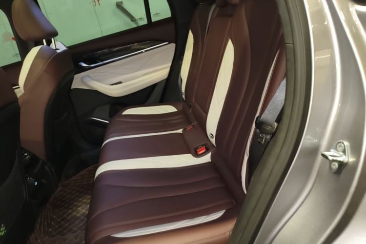 Used Geely Auto Monjaro L 2021 2.0TD DCT EVO Two-Wheel Drive Prestige Version Left Rear Seat