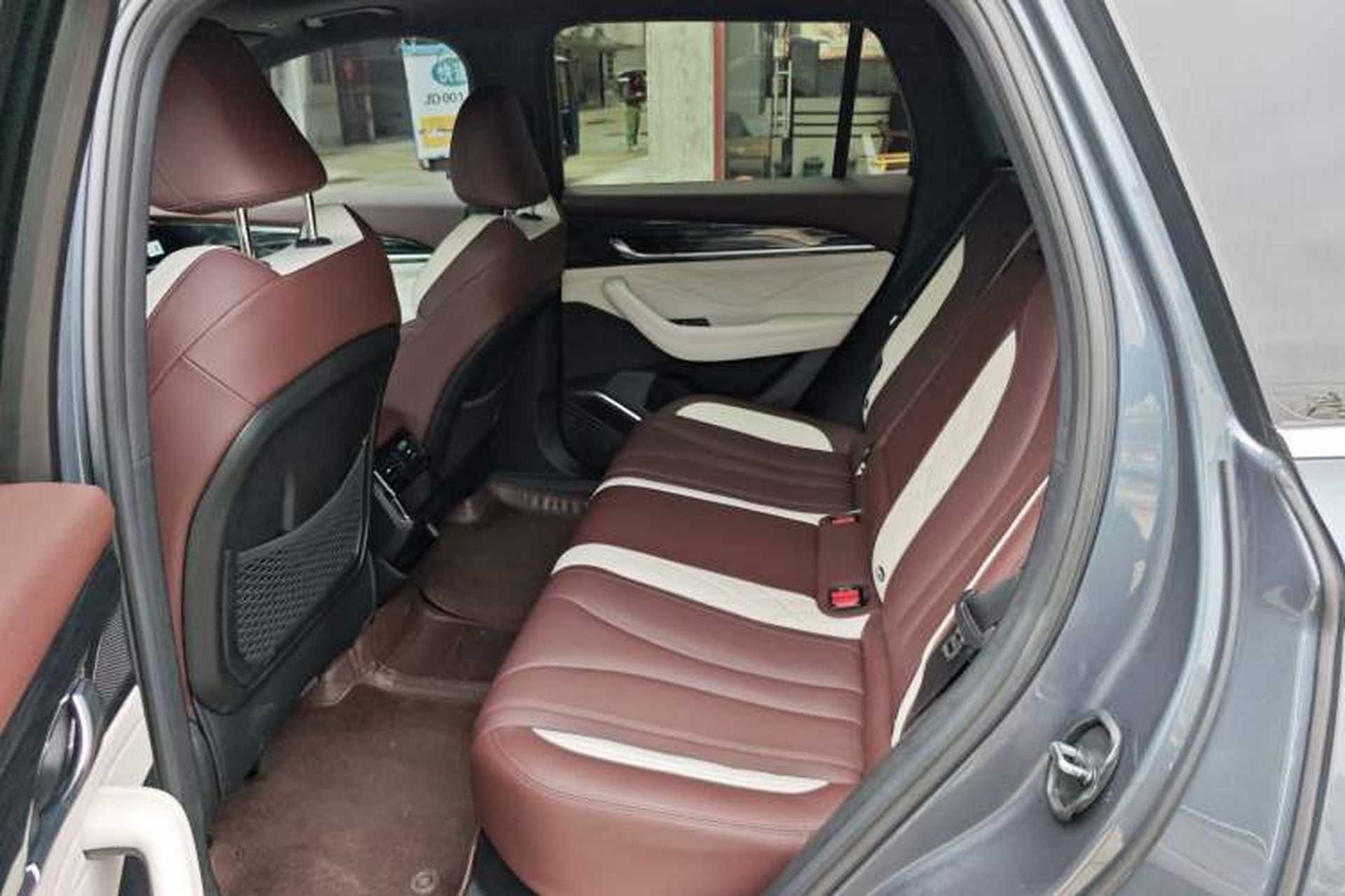 Used Geely Auto Monjaro L 2021 2.0TD DCT EVO Two-Wheel Drive Smart Luxury Version Left Rear Seat