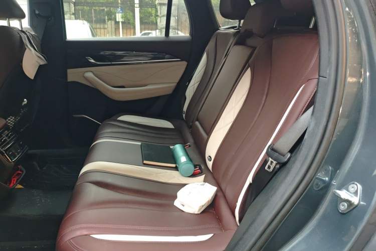 Used Geely Auto Monjaro L 2021 2.0TD High-Power Automatic All-Wheel-Drive Flagship Version Left Rear Seat