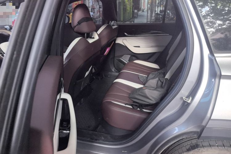 Used Geely Auto Monjaro L 2021 2.0TD DCT EVO Two-Wheel Drive Smart Luxury Version Left Rear Seat