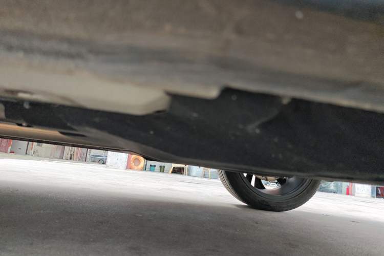 Used Geely Auto Monjaro L 2021 2.0TD DCT EVO Two-Wheel Drive Smart Luxury Version Left Side Sill