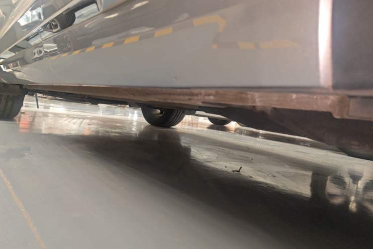 Used Geely Auto Monjaro L 2021 2.0TD DCT EVO Two-Wheel Drive Smart Luxury Version Left Side Sill