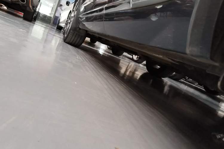 Used Geely Auto Monjaro L 2021 2.0TD DCT EVO Two-Wheel Drive Smart Luxury Version Left Side Sill