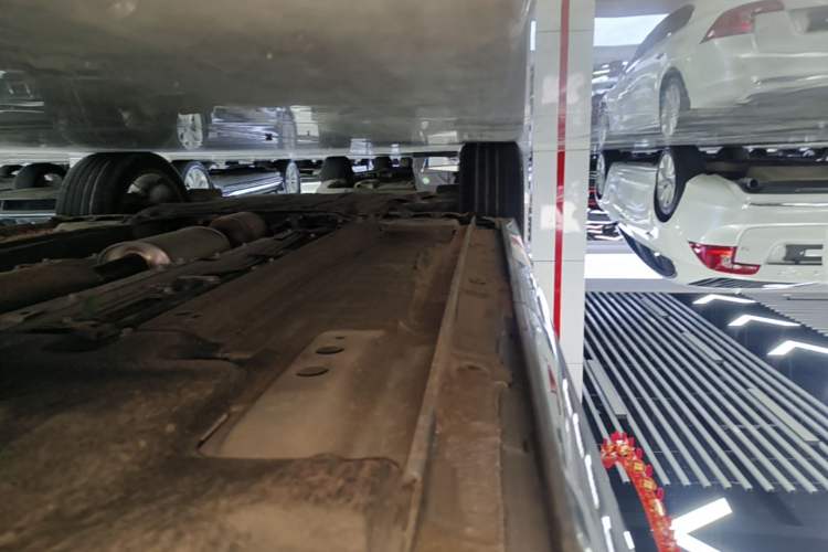 Used Geely Auto Monjaro L 2021 2.0TD DCT EVO Two-Wheel Drive Smart Luxury Version Left Side Sill