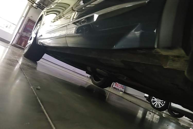 Used Geely Auto Monjaro L 2021 2.0TD DCT EVO Two-Wheel Drive Smart Luxury Version Left Side Sill