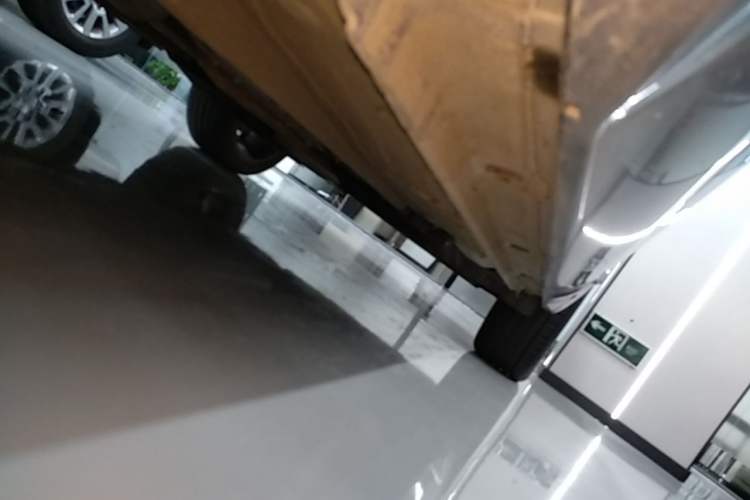Used Geely Auto Monjaro L 2021 2.0TD DCT EVO Two-Wheel Drive Smart Luxury Version Left Side Sill