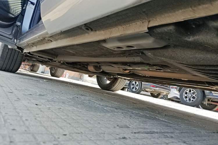 Used Geely Auto Monjaro L 2021 2.0TD DCT EVO Two-Wheel Drive Prestige Version Left Side Sill