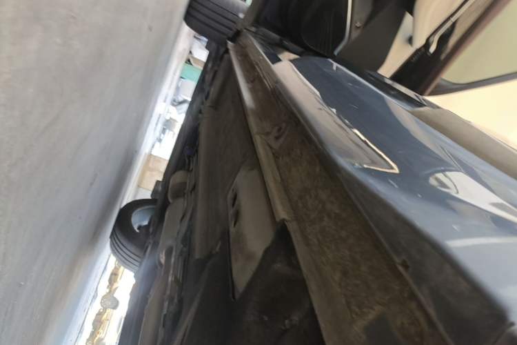 Used Geely Auto Monjaro L 2021 2.0TD DCT EVO Two-Wheel Drive Smart Luxury Version Left Side Sill
