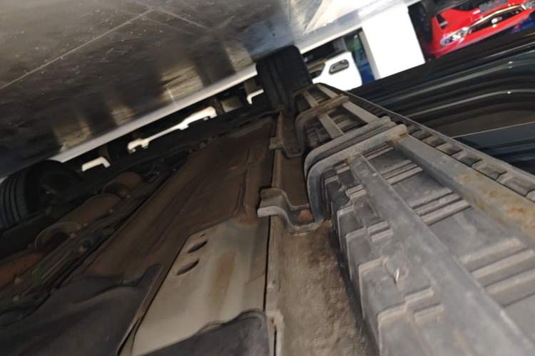 Used Geely Auto Monjaro L 2021 2.0TD DCT EVO Two-Wheel Drive Smart Luxury Version Left Side Sill