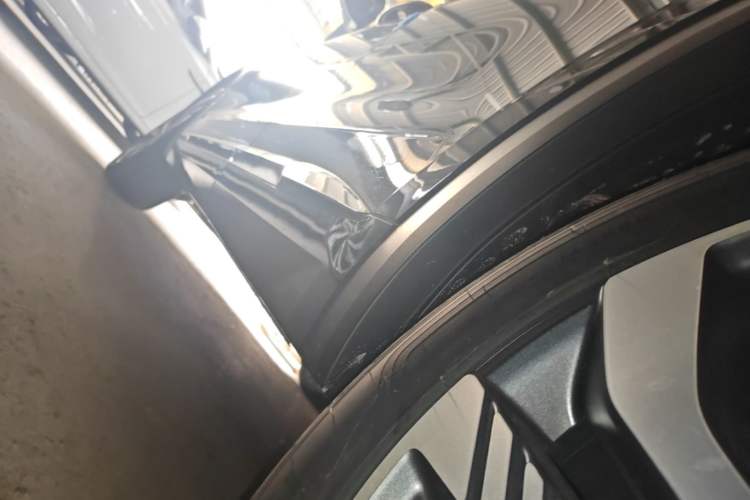 Used Geely Auto Monjaro L 2021 2.0TD High-Power Automatic All-Wheel-Drive Flagship Version Left Side Sill