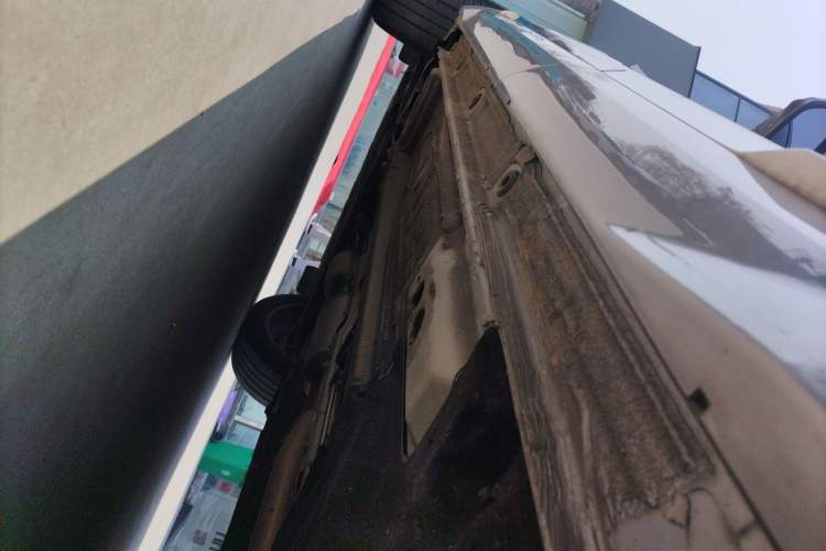 Used Geely Auto Monjaro L 2021 2.0TD DCT EVO Two-Wheel Drive Prestige Version Left Side Sill