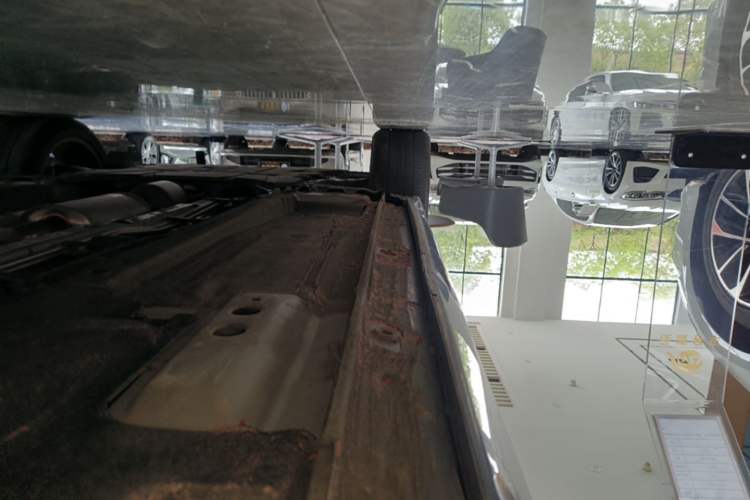 Used Geely Auto Monjaro L 2021 2.0TD DCT EVO Two-Wheel Drive Prestige Version Left Side Sill