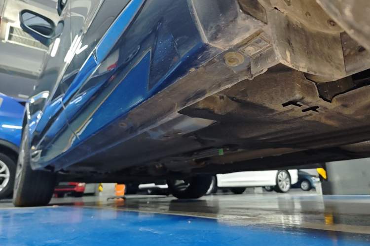 Used Geely Auto Monjaro L 2021 2.0TD DCT EVO Two-Wheel-Drive Flagship Version Left Side Sill
