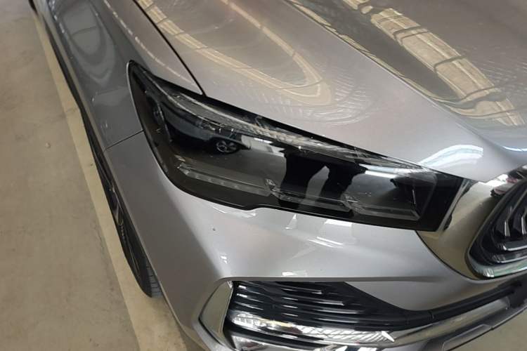 Used Geely Auto Monjaro L 2021 2.0TD High-Power Automatic All-Wheel-Drive Flagship Version Right Front Headlight