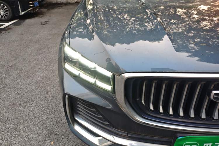 Used Geely Auto Monjaro L 2021 2.0TD High-Power Automatic All-Wheel-Drive Flagship Version Right Front Headlight