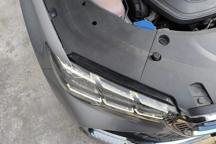 Used Geely Auto Monjaro L 2021 2.0TD DCT EVO Two-Wheel Drive Prestige Version Right Front Headlight