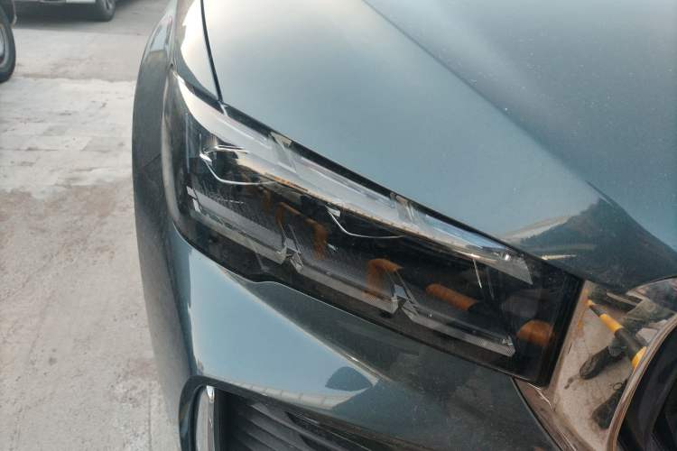 Used Geely Auto Monjaro L 2021 2.0TD DCT EVO Two-Wheel Drive Smart Luxury Version Right Front Headlight