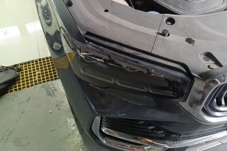 Used Geely Auto Monjaro L 2021 2.0TD DCT EVO Two-Wheel Drive Prestige Version Right Front Headlight