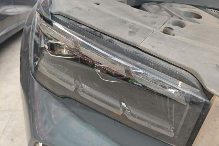 Used Geely Auto Monjaro L 2021 2.0TD DCT EVO Two-Wheel Drive Prestige Version Right Front Headlight