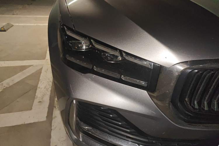 Used Geely Auto Monjaro L 2021 2.0TD DCT EVO Two-Wheel Drive Smart Luxury Version Right Front Headlight