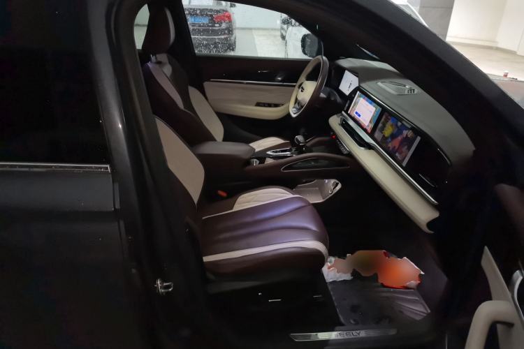 Used Geely Auto Monjaro L 2021 2.0TD DCT EVO Two-Wheel Drive Smart Luxury Version Right Front Seat