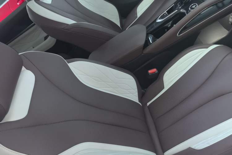 Used Geely Auto Monjaro L 2021 2.0TD High-Power Automatic All-Wheel-Drive Flagship Version Right Front Seat