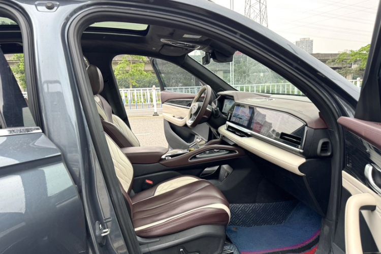 Used Geely Auto Monjaro L 2021 2.0TD DCT EVO Two-Wheel Drive Smart Luxury Version Right Front Seat