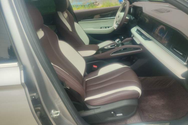 Used Geely Auto Monjaro L 2021 2.0TD DCT EVO Two-Wheel Drive Smart Luxury Version Right Front Seat
