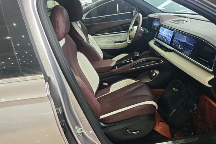 Used Geely Auto Monjaro L 2021 2.0TD DCT EVO Two-Wheel Drive Smart Luxury Version Right Front Seat