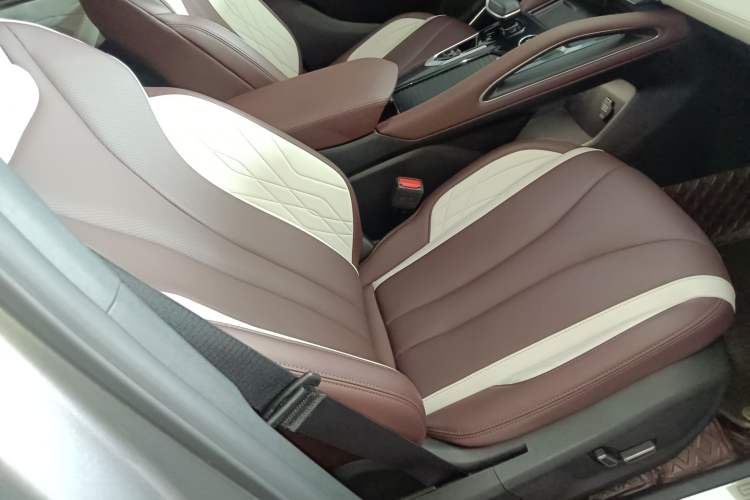 Used Geely Auto Monjaro L 2021 2.0TD DCT EVO Two-Wheel Drive Smart Luxury Version Right Front Seat