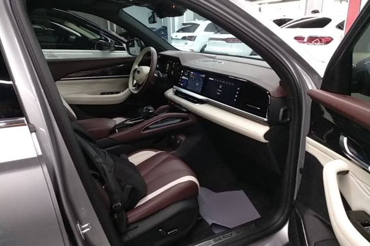 Used Geely Auto Monjaro L 2021 2.0TD DCT EVO Two-Wheel Drive Smart Luxury Version Right Front Seat