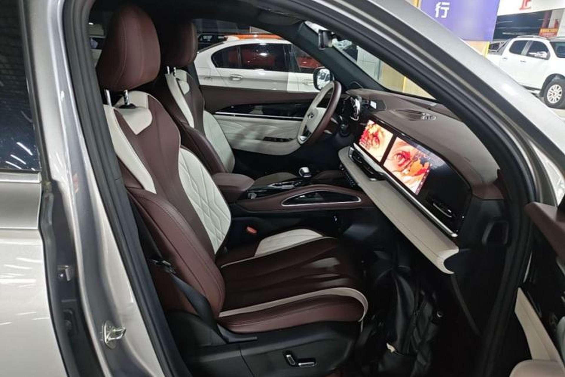 Used Geely Auto Monjaro L 2021 2.0TD DCT EVO Two-Wheel Drive Smart Luxury Version Right Front Seat