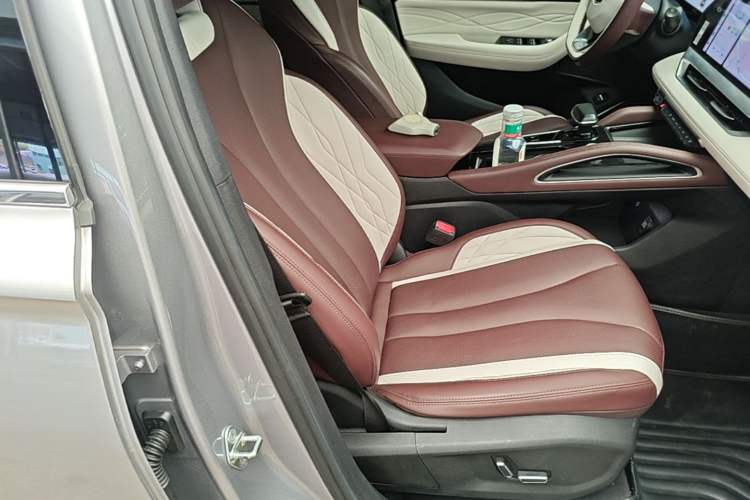 Used Geely Auto Monjaro L 2021 2.0TD DCT EVO Two-Wheel Drive Prestige Version Right Front Seat