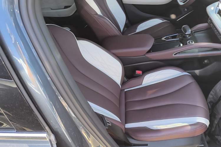 Used Geely Auto Monjaro L 2021 2.0TD DCT EVO Two-Wheel Drive Prestige Version Right Front Seat