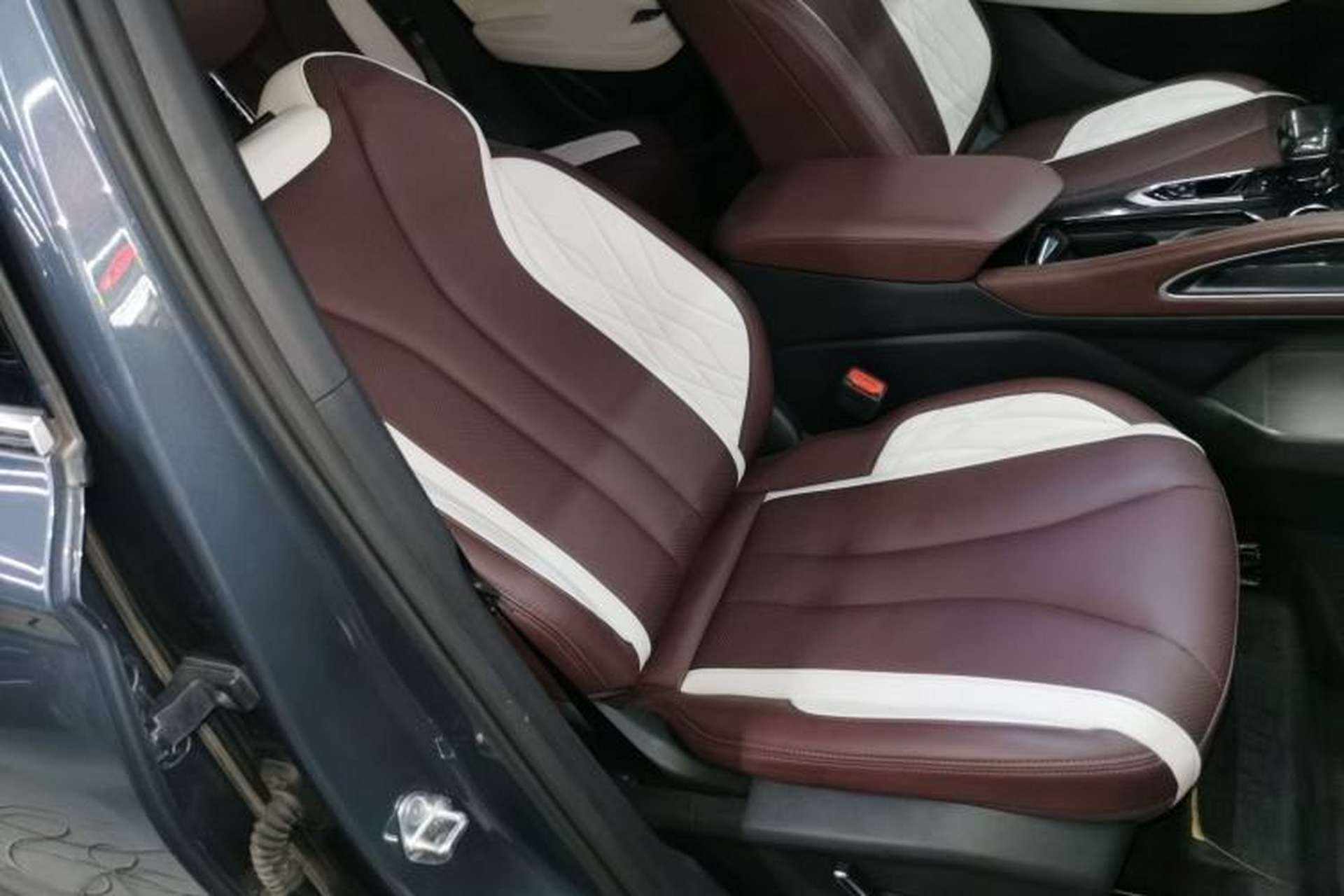 Used Geely Auto Monjaro L 2021 2.0TD DCT EVO Two-Wheel Drive Smart Luxury Version Right Front Seat