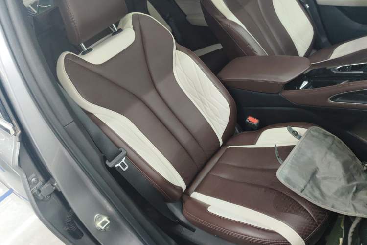 Used Geely Auto Monjaro L 2021 2.0TD DCT EVO Two-Wheel Drive Prestige Version Right Front Seat