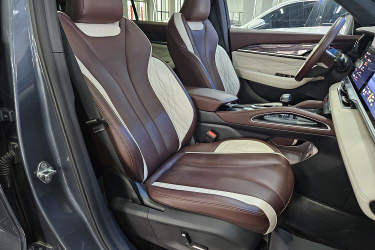 Used Geely Auto Monjaro L 2021 2.0TD DCT EVO Two-Wheel Drive Smart Luxury Version Right Front Seat