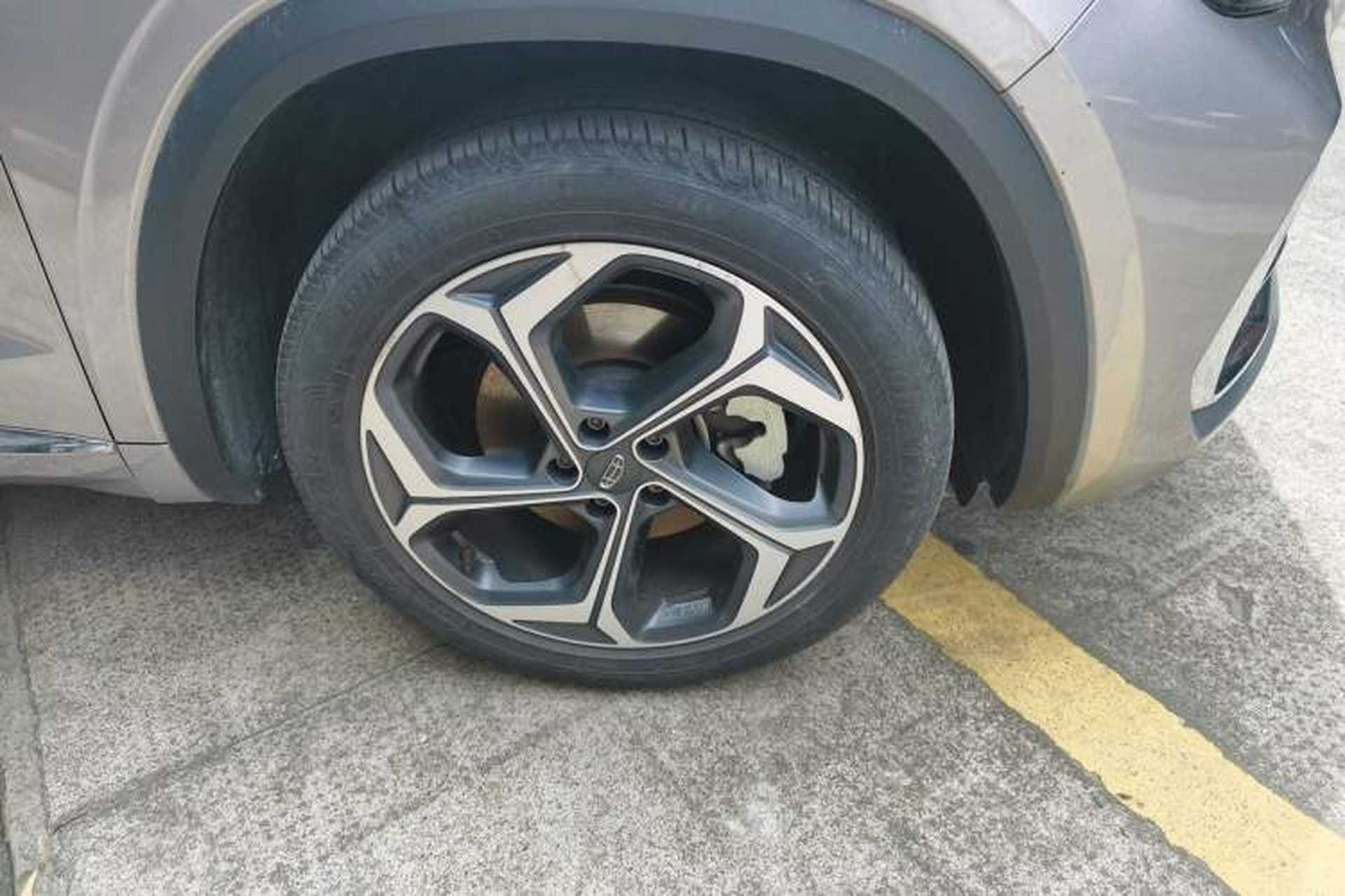 Used Geely Auto Monjaro L 2021 2.0TD DCT EVO Two-Wheel Drive Prestige Version Right Front Wheel Hub
