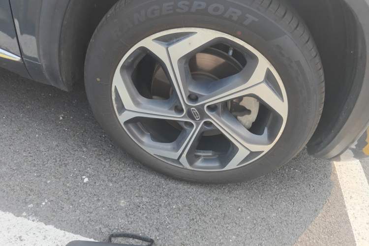 Used Geely Auto Monjaro L 2021 2.0TD DCT EVO Two-Wheel Drive Prestige Version Right Front Wheel Hub