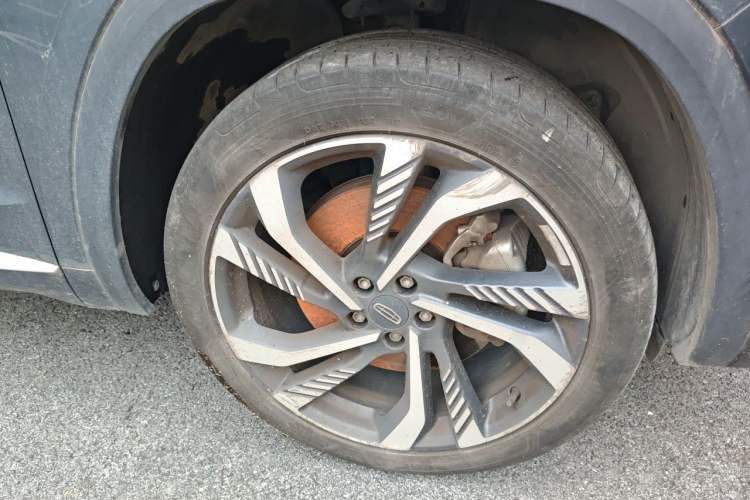 Used Geely Auto Monjaro L 2021 2.0TD High-Power Automatic All-Wheel-Drive Flagship Version Right Front Wheel Hub