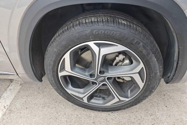 Used Geely Auto Monjaro L 2021 2.0TD High-Power Automatic All-Wheel Drive Luxury Version Right Front Wheel Hub