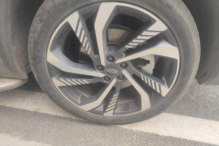 Used Geely Auto Monjaro L 2021 2.0TD DCT EVO Two-Wheel Drive Smart Luxury Version Right Front Wheel Hub