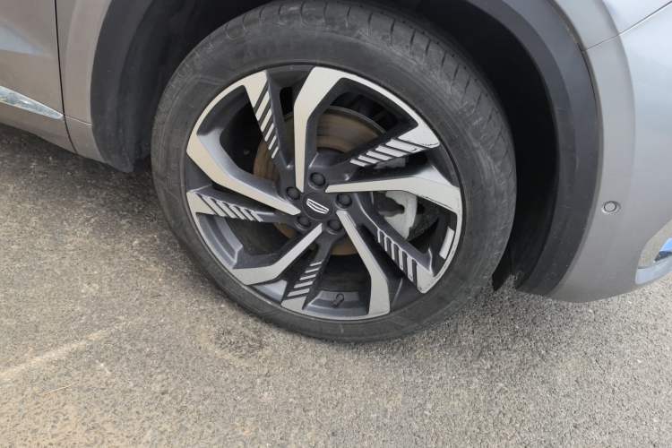 Used Geely Auto Monjaro L 2021 2.0TD DCT EVO Two-Wheel Drive Smart Luxury Version Right Front Wheel Hub